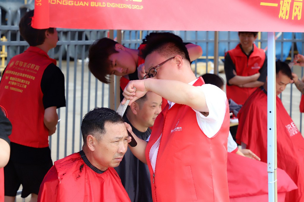 “心系职工 情暖五一，致敬最美劳动者” ——集团开展“五一”国际劳动节送温暖活动(图8)