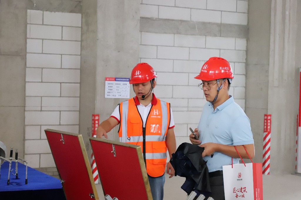聚焦 | 创新引领革新,2025年东莞市建筑施工“安全生产月”观摩启动仪式在银瓶现代产业园项目圆满举行(图33) 聚焦 | 创新引领革新,2025年东莞市建筑施工“安全生产月”观摩启动仪式在银瓶现代产业园项目圆满举行(图33)