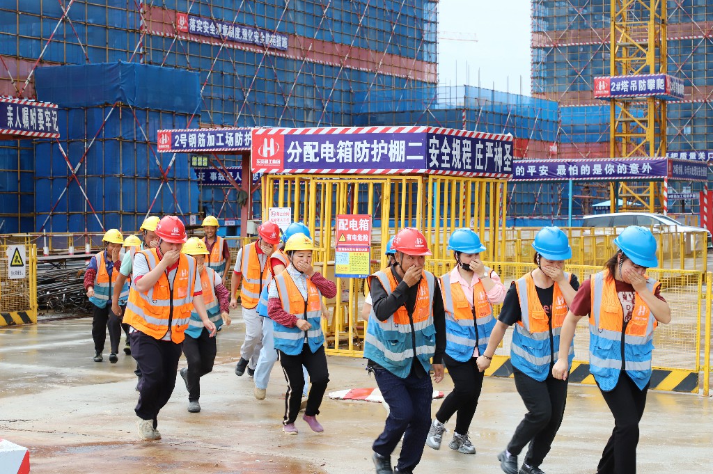 筑牢安全防线 锤炼应急能力丨桥头镇住建领域2025年综合应急演练在东莞建工集团三津食品增资扩产项目成功开展(图4)