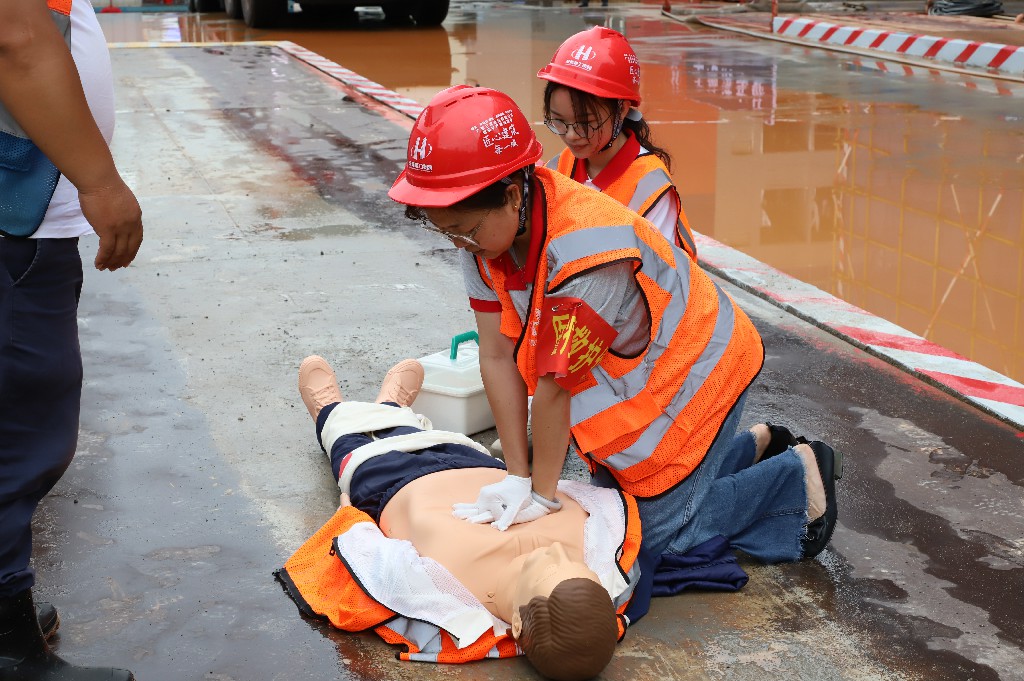 筑牢安全防线 锤炼应急能力丨桥头镇住建领域2025年综合应急演练在东莞建工集团三津食品增资扩产项目成功开展(图9)